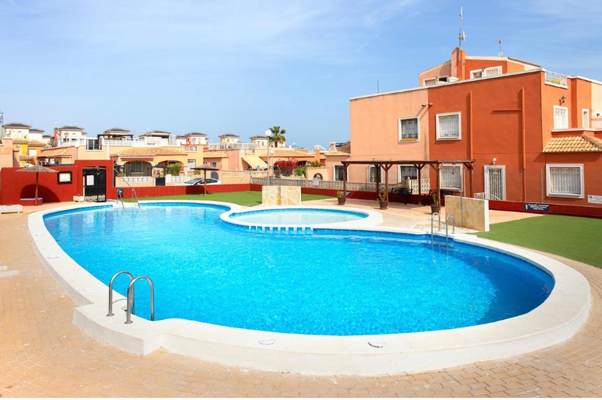 Bungalow La Herrada Los Montesinos Εξωτερικό φωτογραφία